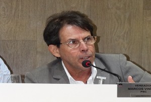 Médico Alberto Gigante diretor do Sintram