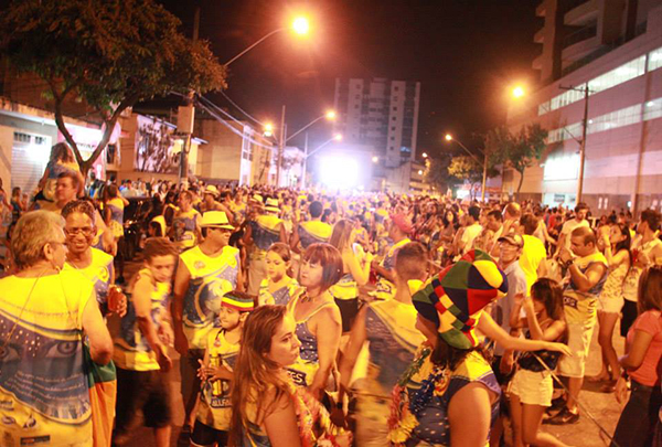 Blocos de Itaúna devem se inscrever para o carnaval de 2014