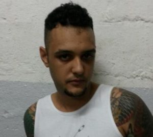 Gabriel Felipe de Paula Góes, de 22 anos foi pego em flagrante (foto: Polícia Militar)