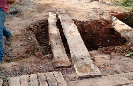 Pontes são interditadas após cairem em Divinópolis