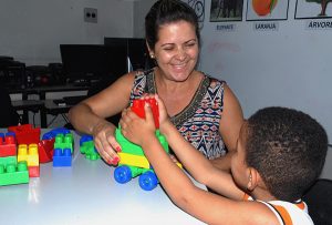 Os professores são qualificados e preparados para receberem os alunos (Foto: Juliano Vilela/PMD)