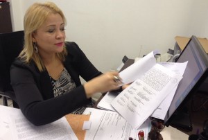 A advogada Ellen Lima destaca a importância de recolher provas (Foto: Amanda Quintiliano)