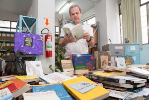 Os livros foram doados pela Flid (Foto: Douglas Fernandes/Flid)