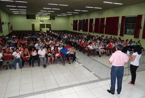 Em reunião no Sindicato, titulares tiveram acesso a novos valores e possibilidade de migração para outras operadoras (Foto: Divulgação/Sintram)