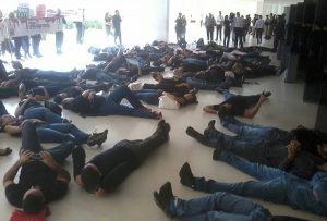 Um protesto foi realizado na Cidade Administrativa (Foto: Divulgação/SOS Polícia Civil)