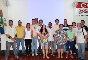 Uma comissão foi formada pelos servidores (Foto: Divulgação/Sintram)