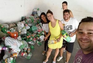 O aluno que arrecadar o maior número de garrafas será premiado (Foto: Arquivo pessoal)