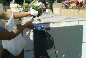 O recolhimento foi feito após o Dia de Finados (Foto: Semusa/Vigilância em Saúde)