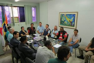 A reunião foi neste domingo no gabinete do prefeito (Foto: Divulgação)