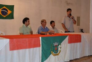 José Ari (segundo da esquerda para direita) e Valmir (terceiro da esquerda para direita) formam a chapa (Foto: Manoel Cordeiro/Divulgação)