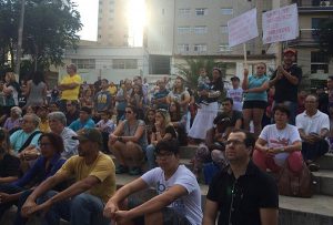 Manifestantes pediram mais investimento em segurança pública (Foto: Amanda Quintiliano)