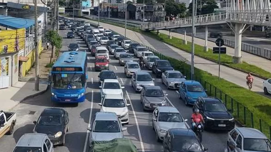 carros na rua