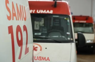 ambulancia do samu socorreu vítima de atropelamento na br-494