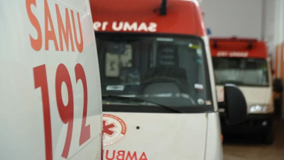 ambulancia do samu socorreu vítima de atropelamento na br-494