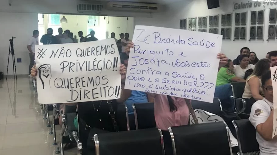 Base salva prefeito e impede investigação