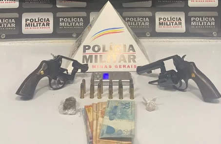 Polícia Militar apreende armas de fogo e drogas durante Operação de combate a homicídios