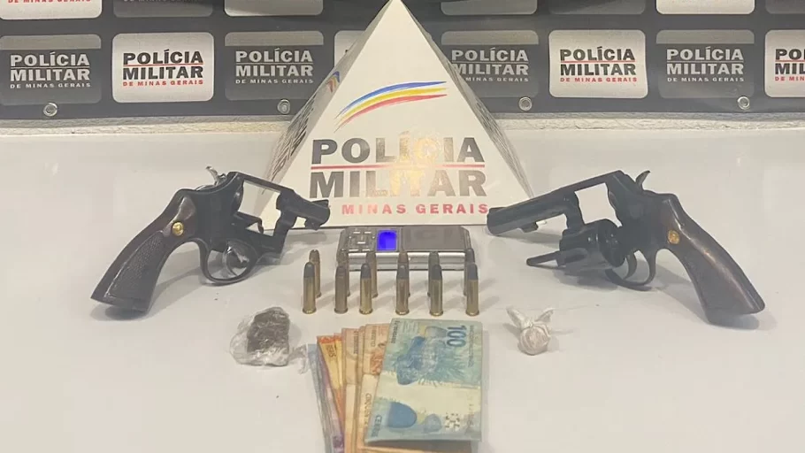 Polícia Militar apreende armas de fogo e drogas durante Operação de combate a homicídios