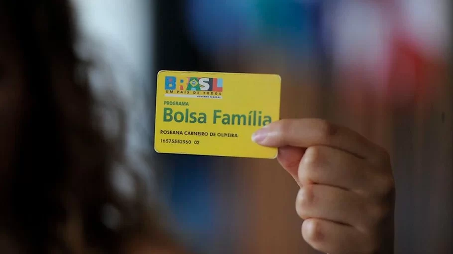 Caixa começa a pagar Bolsa Família de outubro