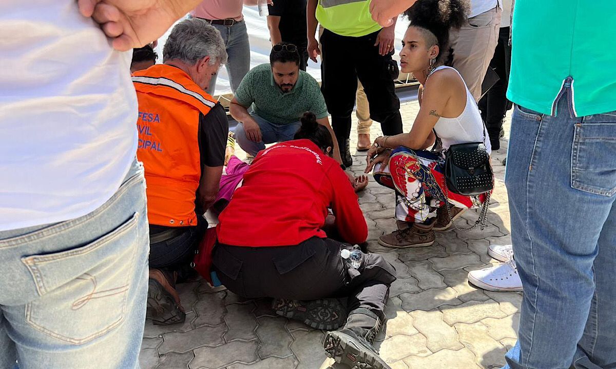 Estrutura desaba e deixa 2 feridos em Itaúna