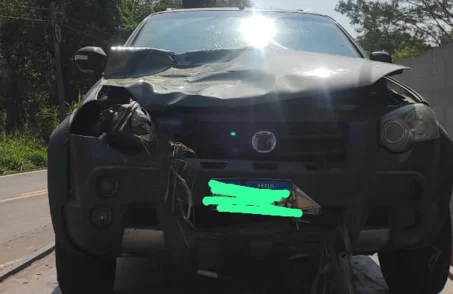 Motorista mata homem atropelado, abandona carro e foge