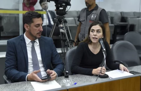 Lohanna e Lucas pedem renovação da frota do samu