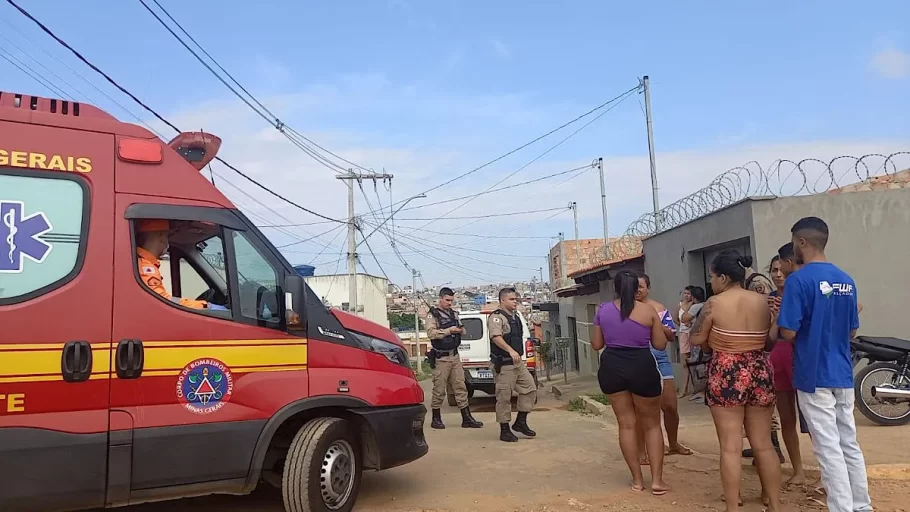 Mulher é morta a tiros em assalto