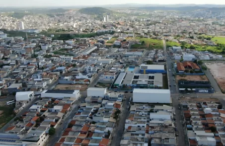 nova serrana eleita melhor cidade para negócios foto panoramica