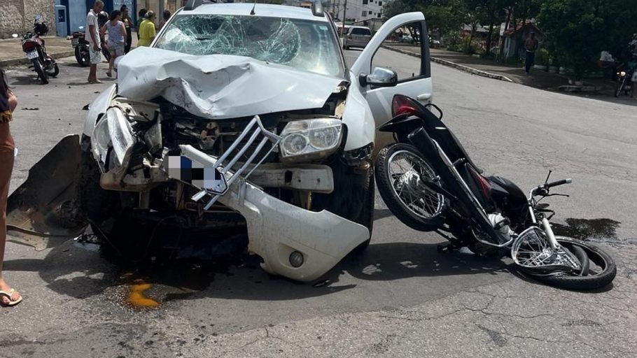 Acidente deixa um jovem ferido em Divinópolis. (FOTO: Reprodução Redes Sociais)