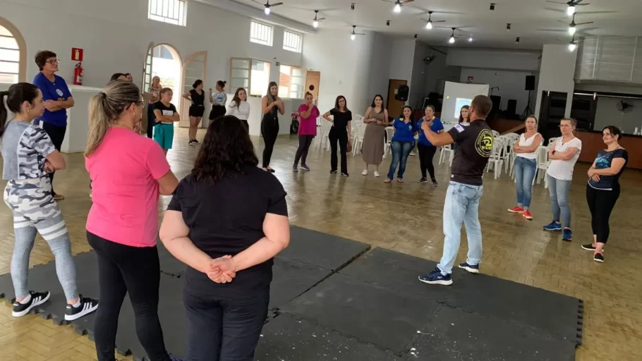 Itapecerica sedia 1º Workshop de Defesa Pessoal para Mulheres