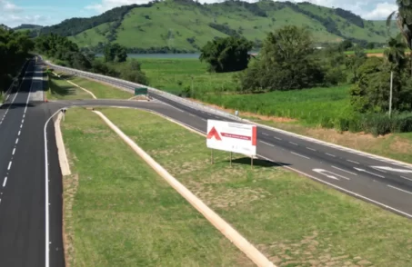 Inaugurado trevo secundário de acesso ao Lago de Furnas em Capitólio