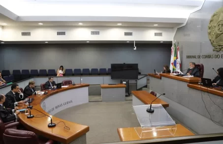 TCEMG multa gestores de Carmópolis de Minas por contratação irregulares
