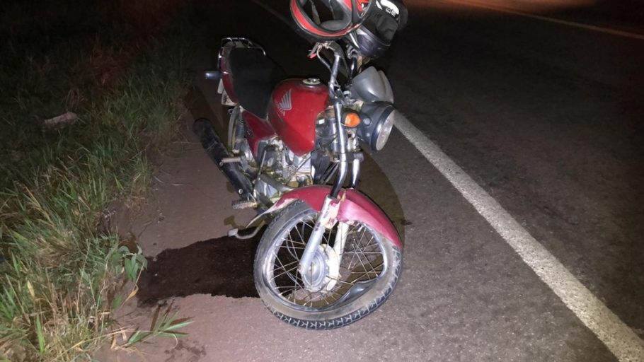 O motociclista era inabilitado e apresentava sinais de embriaguez. (FOTO: Divulgação Polícia Militar Rodoviária)
