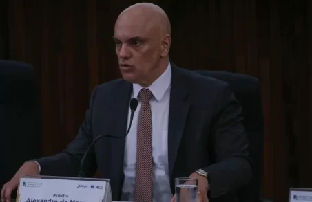 alexandre de moraes suspende lei da linguagem neutra