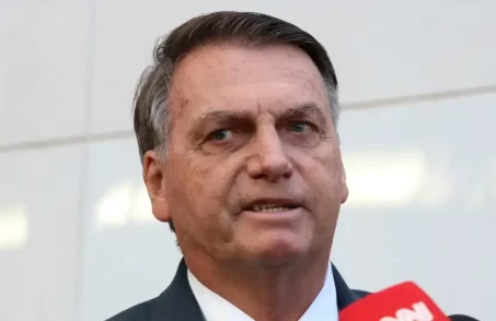 Bolsonaro é internado e vinda à Divinópolis pode ser cancelada