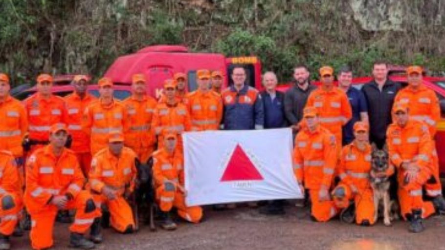 Bombeiros de Minas Gerais realiza mais de 1300 salvamentos no Rio Grande do Sul. (FOTO: Divulgação Corpo de Bombeiros)