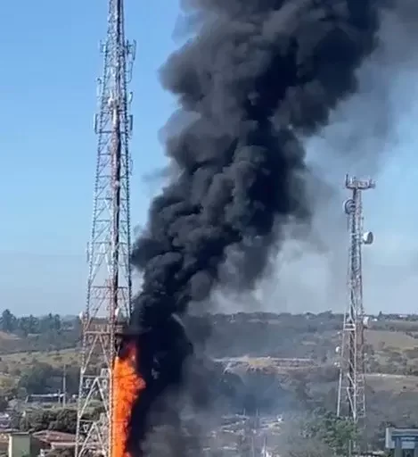 Prefeitura de Bom Despacho notifica operadoras após incêndio em torre