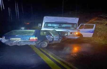 Três pessoas morrem em batida na MG-260 em Itapecerica–MG (FOTO: Reprodução Redes Sociais)