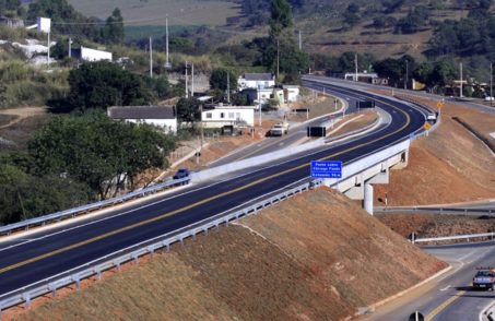 Veja quais são os requisitos e benefícios oferecidos para as vagas de emprego ofertadas pela concessionária. (FOTO: VIA NASCENTE)