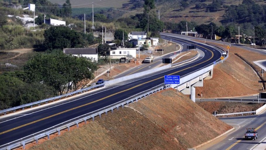 Veja quais são os requisitos e benefícios oferecidos para as vagas de emprego ofertadas pela concessionária. (FOTO: VIA NASCENTE)