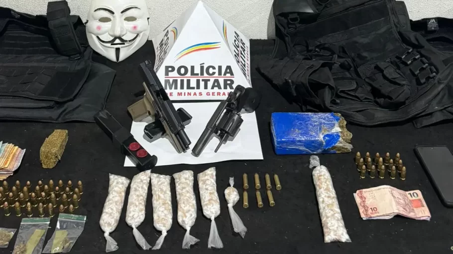 Operação Policial resulta em apreensão de jovens com drogas e armas em Divinópolis