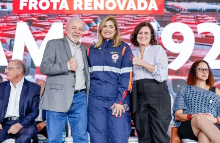 lula entrega ambulâncias do samu