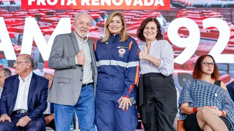 lula entrega ambulâncias do samu