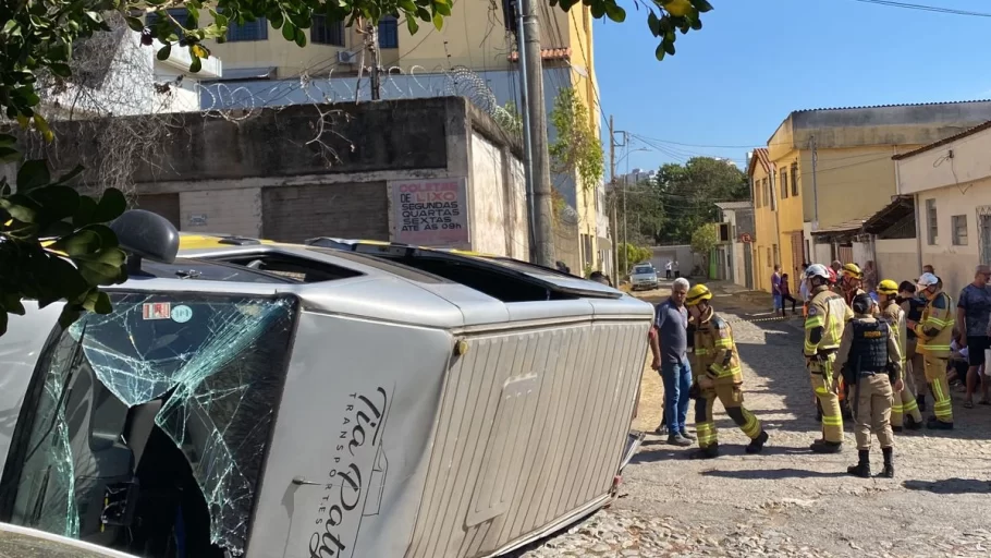 van com crianças tomba em divinópolis