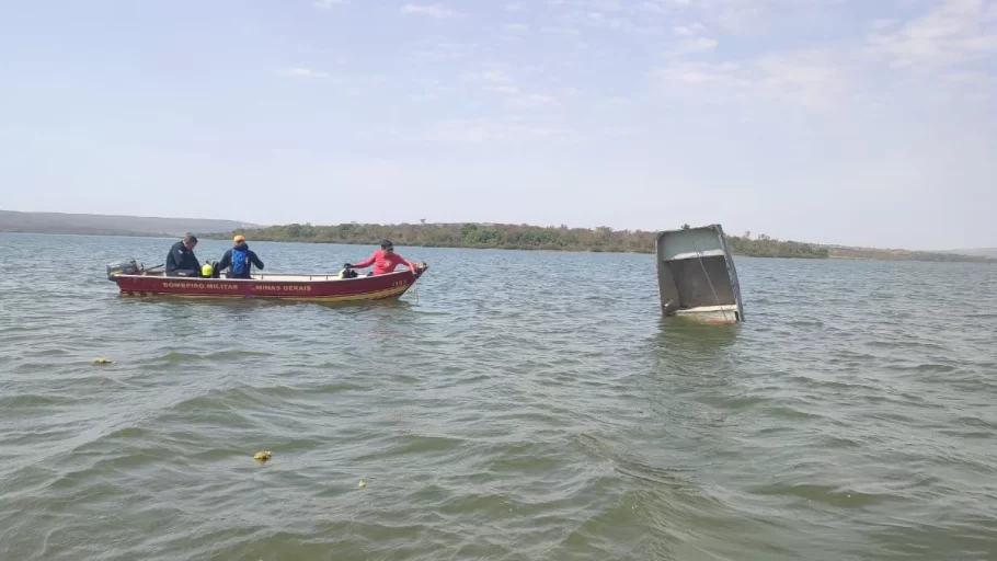 acidente com barco em represa de pompéu