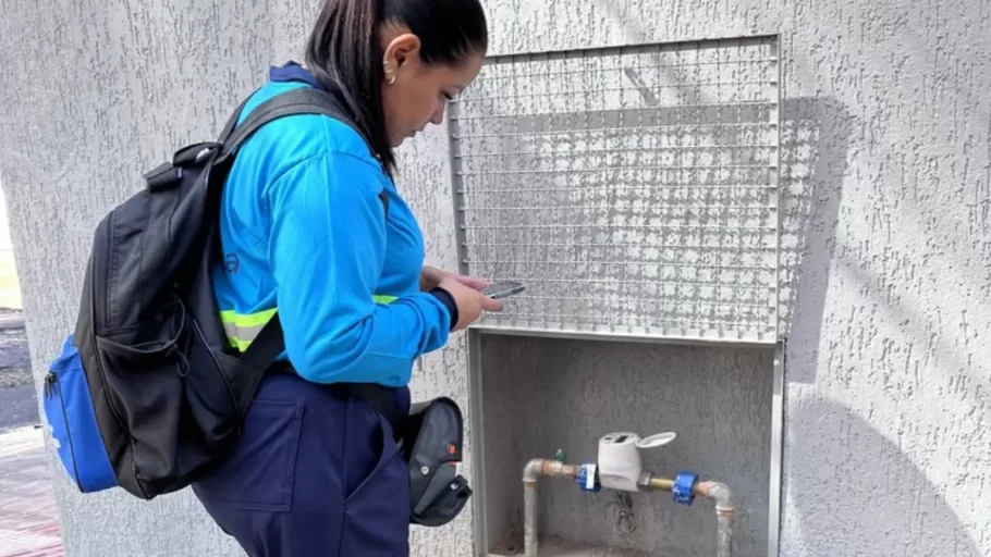 Copasa moderniza leitura de hidrômetros