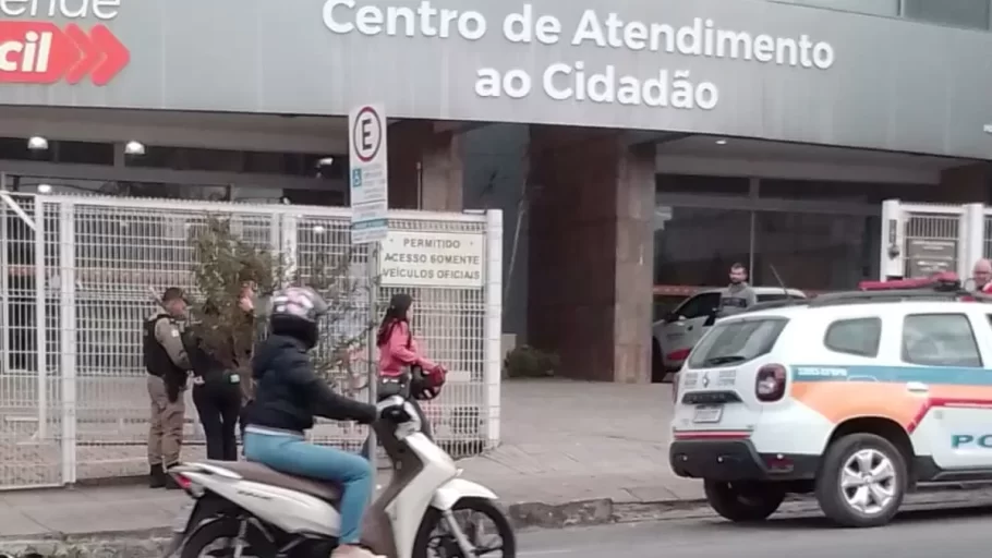 servidora divinópolis assaltada na porta do cac