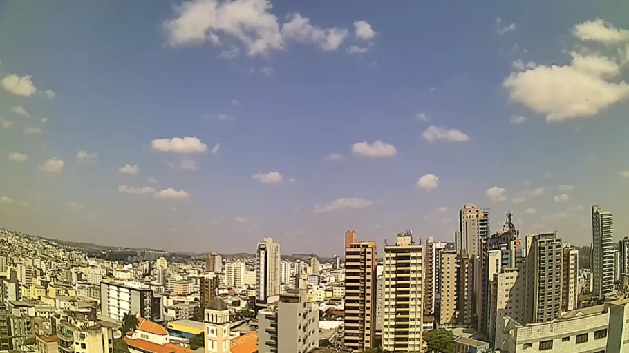 Clima em Divinópolis e Região: Calor Intenso e Baixa Umidade na primeira semana de outubro