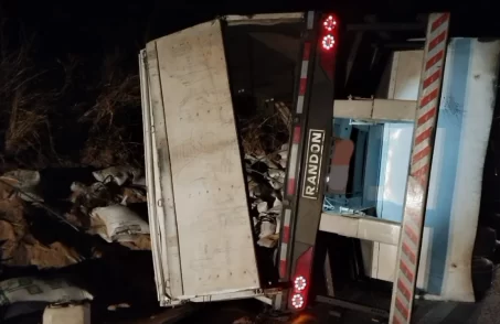 carreta tomba em luz e motorista morre no acidente