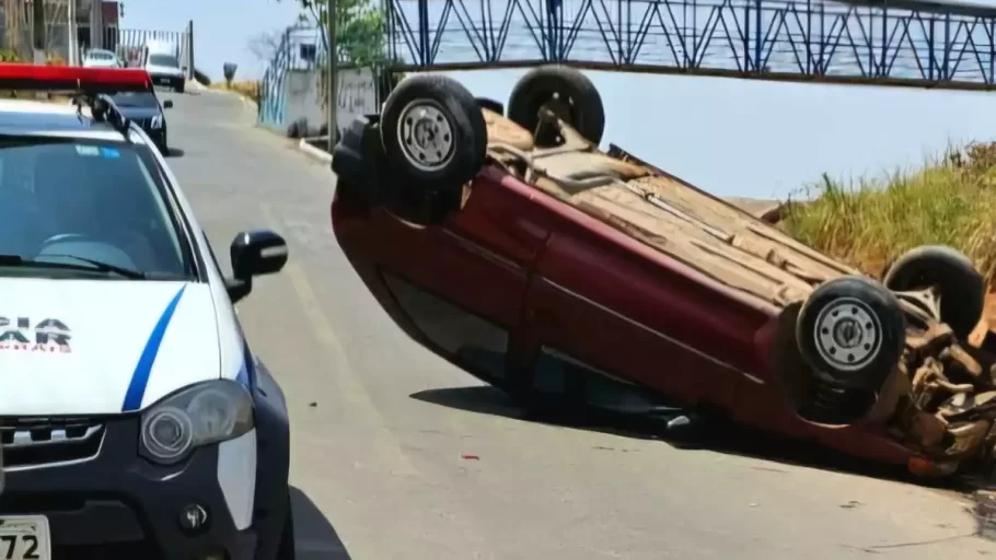 PM recupera carro furtado e prende suspeito em Nova Serrana