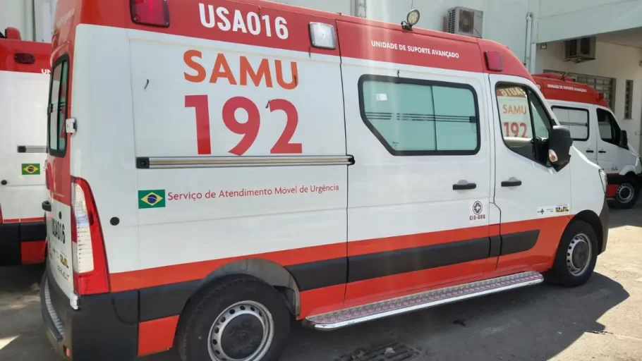 Acidente entre moto e poste mata jovem de 19 anos